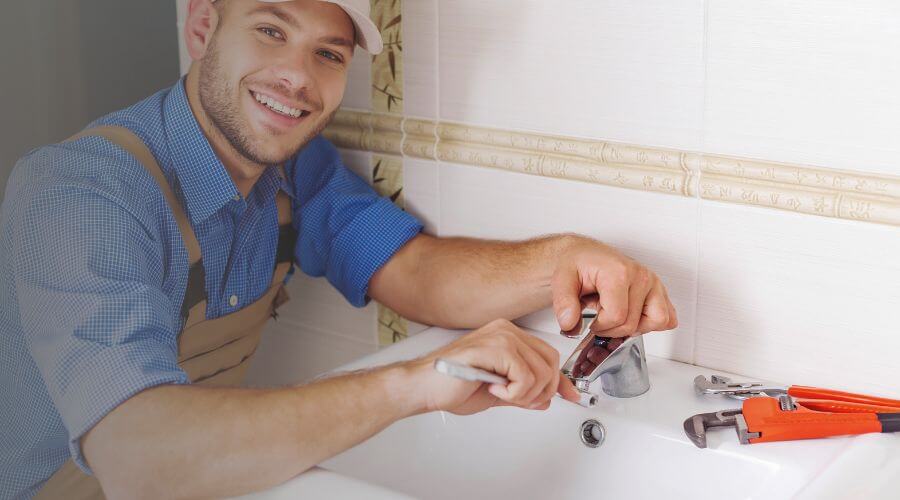 Handle or spout repair in Clarksville, IN